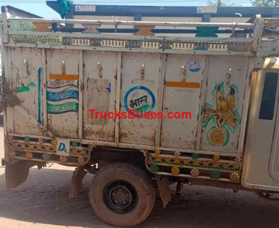 Mahindra Bolero Pickup Images